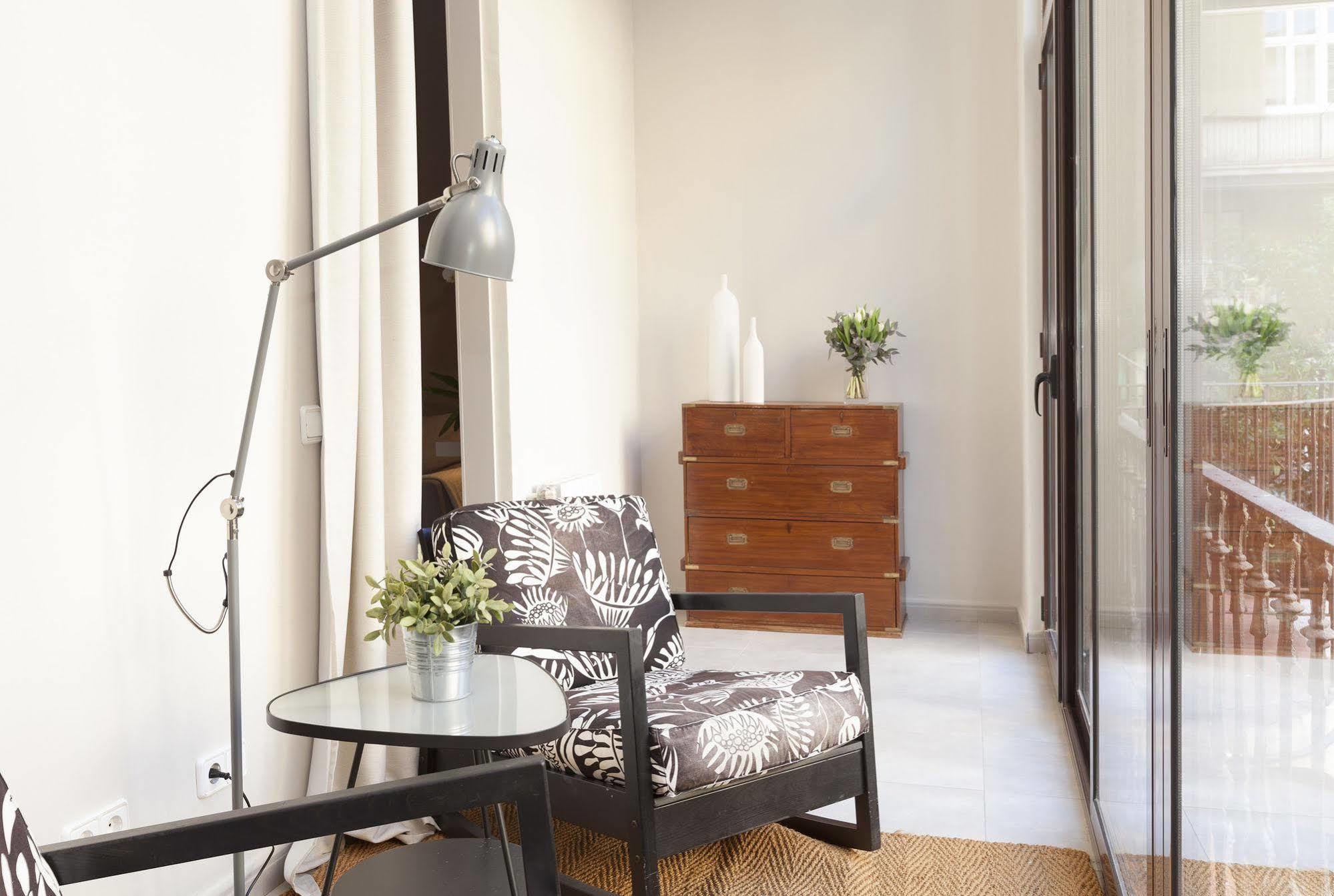 Ferienwohnung Easy Sleep Gaudi Terrace Barcelona Exterior foto