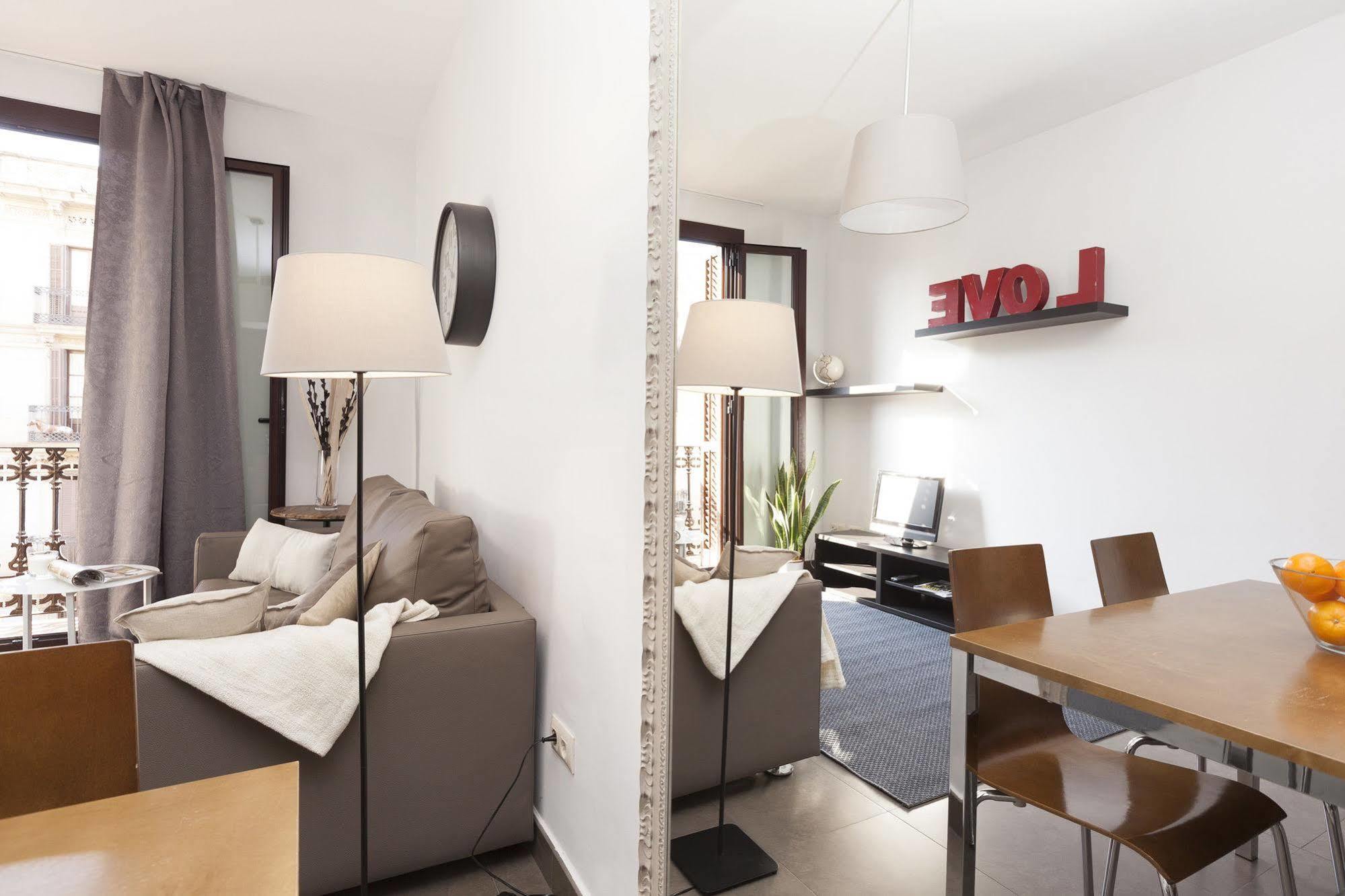 Ferienwohnung Easy Sleep Gaudi Terrace Barcelona Exterior foto